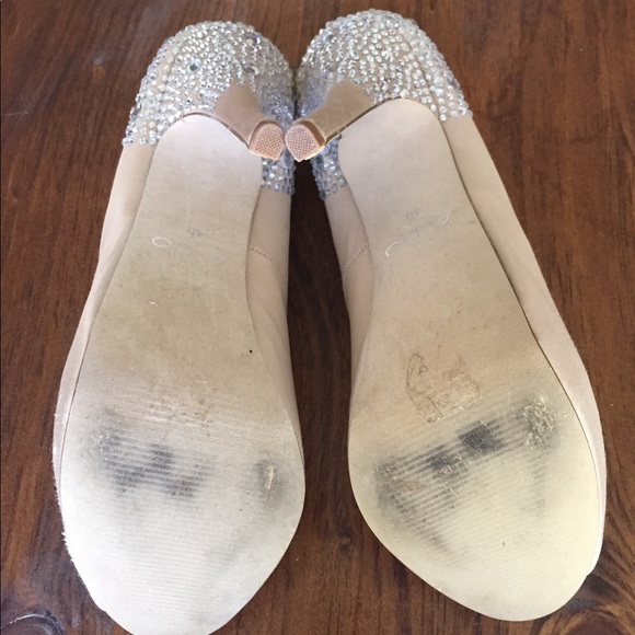 Stunning Champagne Heels - Picture 6 of 6